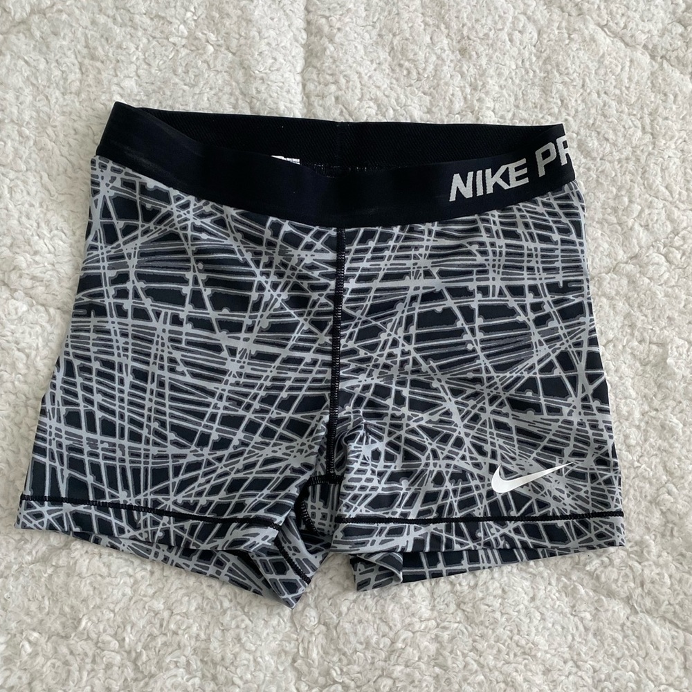 Nike Pro shorts never worn